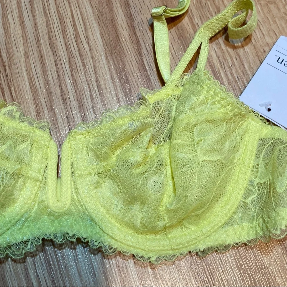 NWT Auden Unlined yellow lace balconette coverage bra‎ 32A